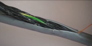 microscópico T Antemano Pelar cables sin pinzas ni herramientas correctamente